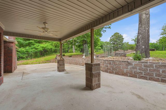 36 Par Court, Morrilton, AR 72110