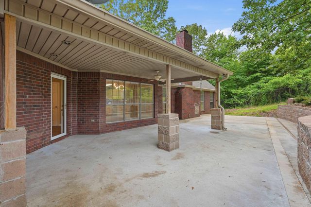 36 Par Court, Morrilton, AR 72110