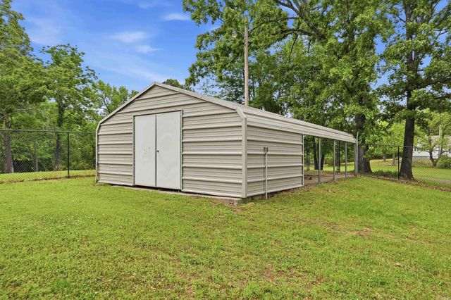 36 Par Court, Morrilton, AR 72110