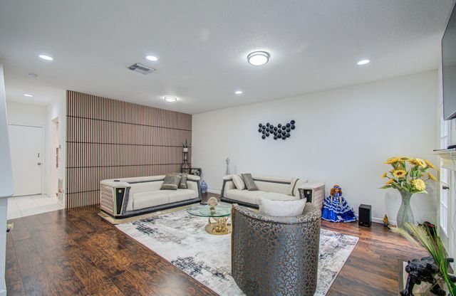 6000 Reims Road 3706, Houston, TX 77036