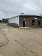 4932 Rochester Road, Troy, MI 48098