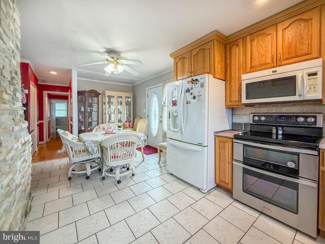 55 TEABERRY LN, Levittown, PA 19054