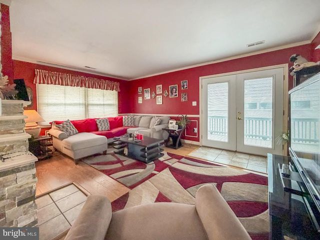 55 TEABERRY LN, Levittown, PA 19054