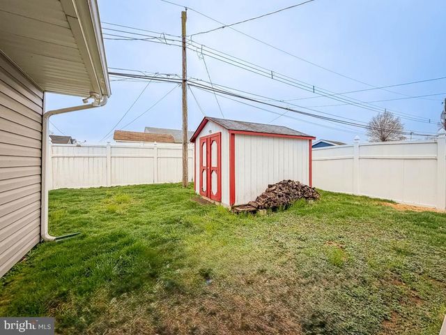 55 TEABERRY LN, Levittown, PA 19054