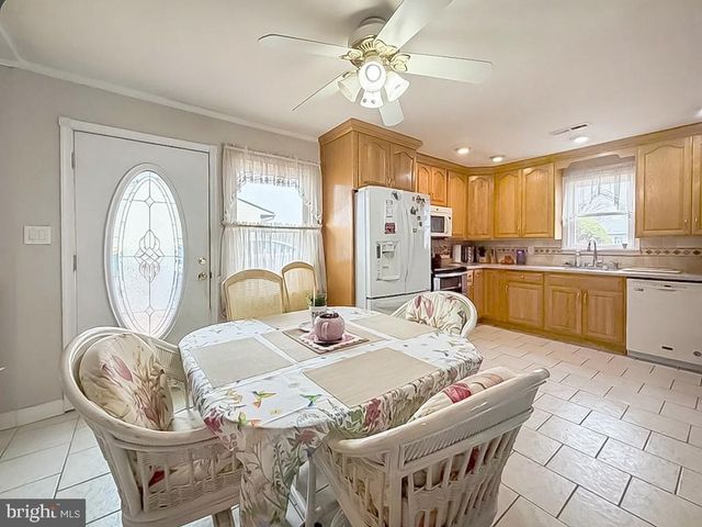 55 TEABERRY LN, Levittown, PA 19054