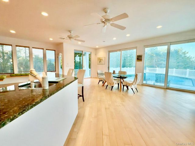 18 Pine Tree Lane, Westhampton, NY 11977