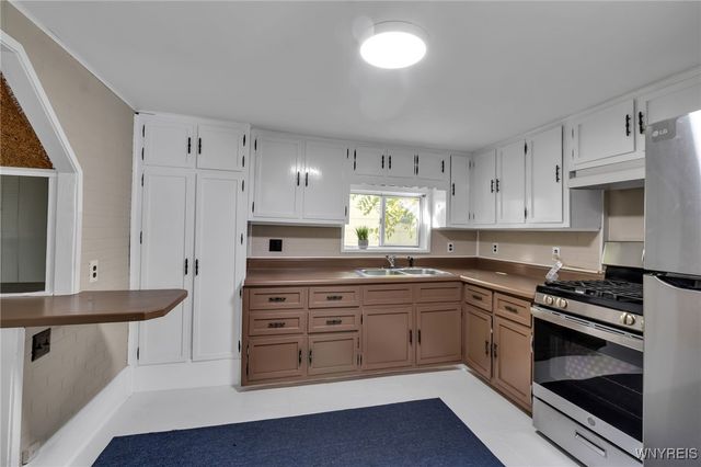 580 South Ogden Street W, Buffalo, NY 14206