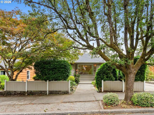 4733 Se FRANKLIN St, Portland, OR 97206