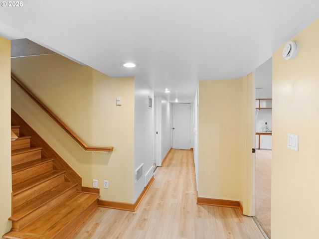 4733 Se FRANKLIN St, Portland, OR 97206