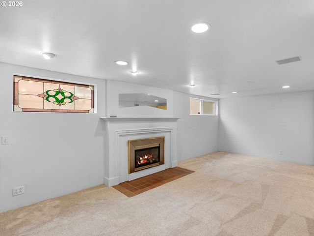 4733 Se FRANKLIN St, Portland, OR 97206
