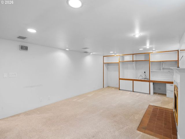 4733 Se FRANKLIN St, Portland, OR 97206