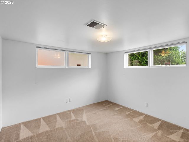 4733 Se FRANKLIN St, Portland, OR 97206