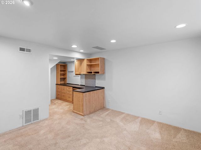4733 Se FRANKLIN St, Portland, OR 97206