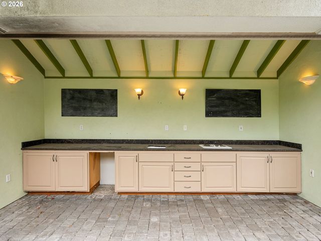 4733 Se FRANKLIN St, Portland, OR 97206
