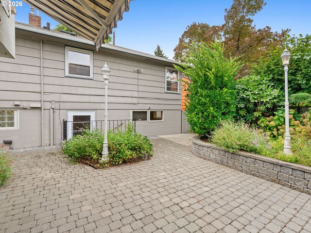 4733 Se FRANKLIN St, Portland, OR 97206