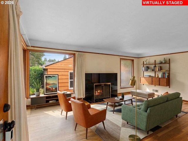 4733 Se FRANKLIN St, Portland, OR 97206