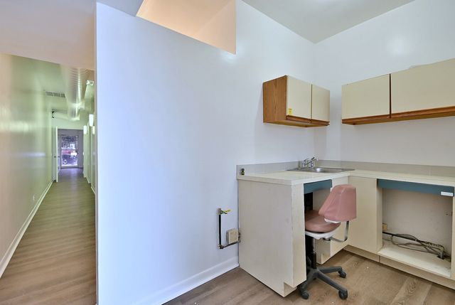 7460 W Belmont Avenue, Chicago, IL 60634
