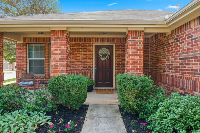 15736 Ringdove Court, Fort Worth, TX 76262