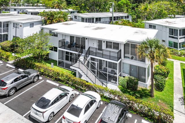 1045 SE 15th Street 13d, Fort Lauderdale, FL 33316