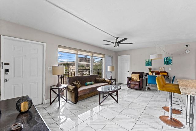 1045 SE 15th Street 13d, Fort Lauderdale, FL 33316