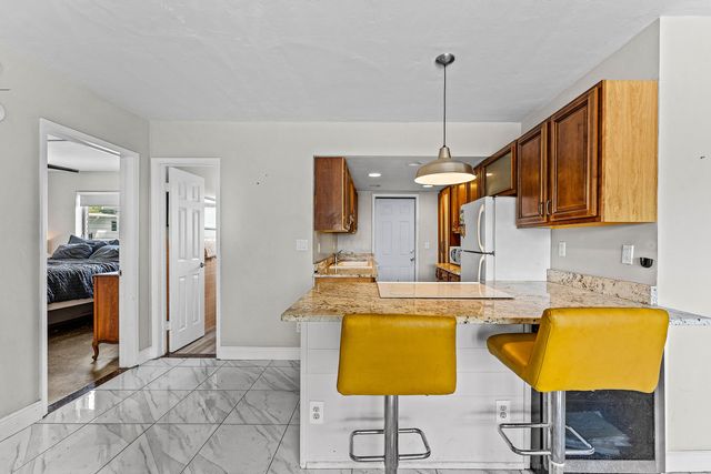 1045 SE 15th Street 13d, Fort Lauderdale, FL 33316
