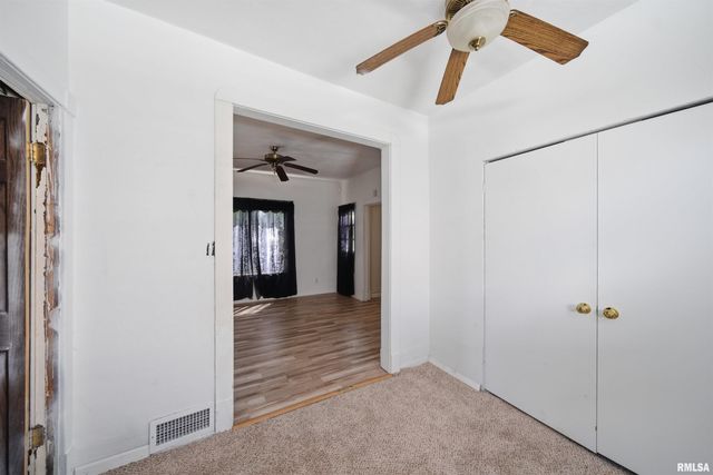 2607 W LINCOLN Avenue, Peoria, IL 61605