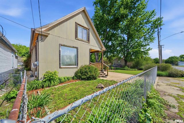 2607 W LINCOLN Avenue, Peoria, IL 61605