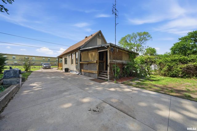 2607 W LINCOLN Avenue, Peoria, IL 61605