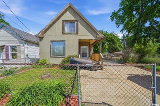 2607 W LINCOLN Avenue, Peoria, IL 61605
