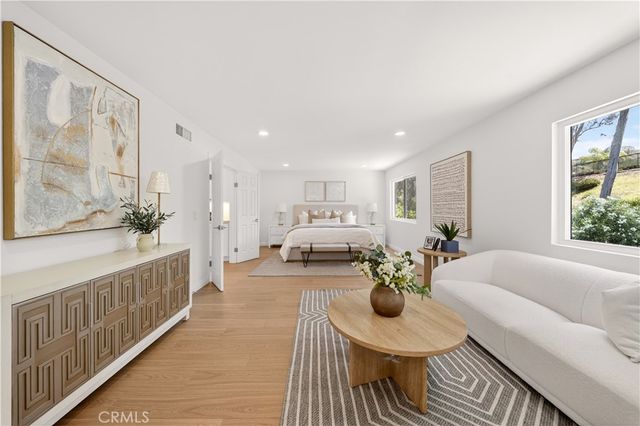 6764 E Swarthmore, Anaheim, CA 92807
