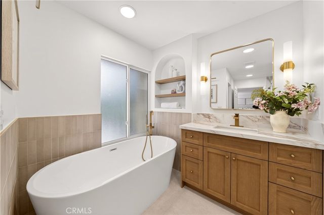6764 E Swarthmore, Anaheim, CA 92807