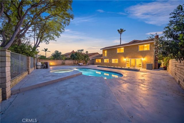 6764 E Swarthmore, Anaheim, CA 92807