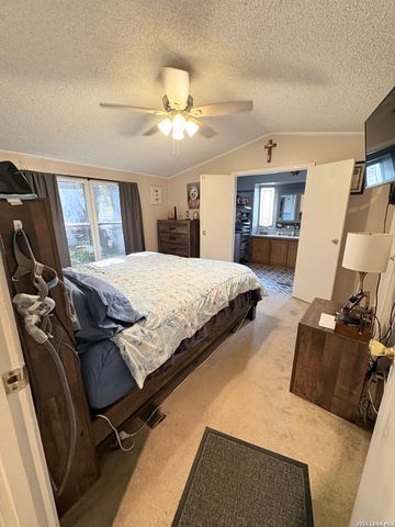 360 Brandon Way, Poteet, TX 78065