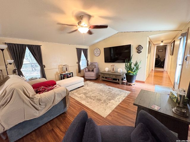 360 Brandon Way, Poteet, TX 78065