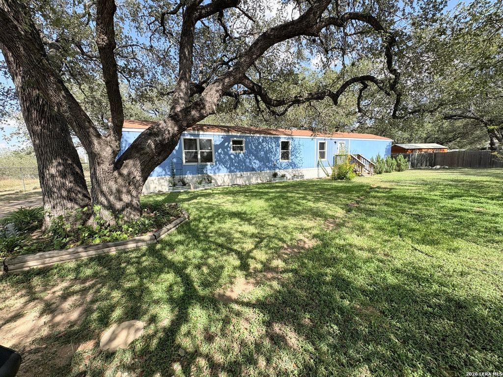 360 Brandon Way, Poteet, TX 78065