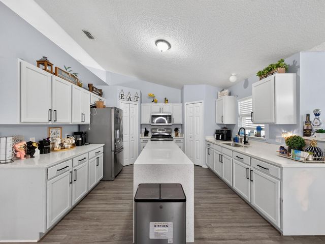 4020 SUNNY DAY WAY, Kissimmee, FL 34744