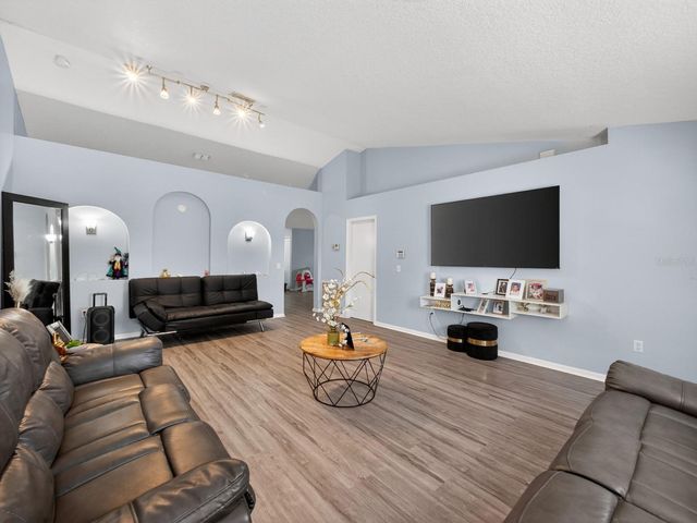 4020 SUNNY DAY WAY, Kissimmee, FL 34744