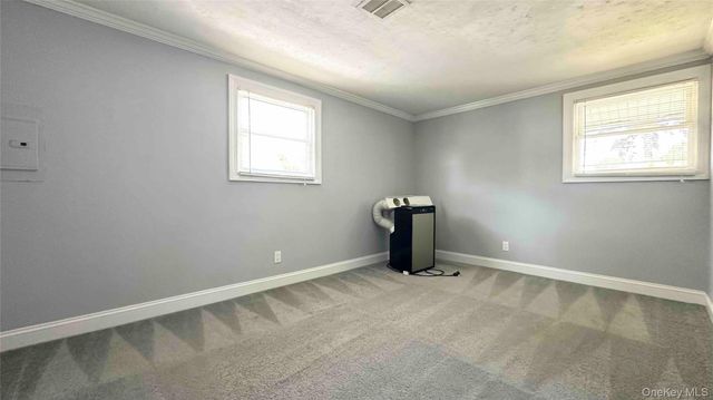 27 Southridge Drive 2, Glen Cove, NY 11542