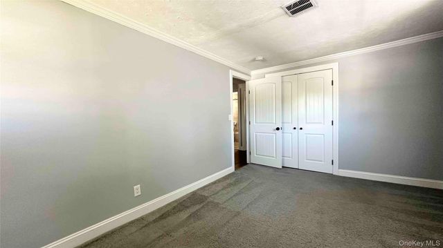 27 Southridge Drive 2, Glen Cove, NY 11542