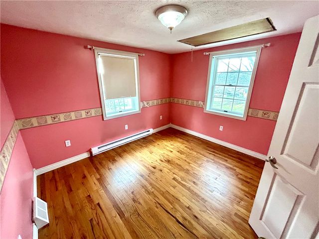 464 Bridgeport Rd, Mt Pleasant Twp, PA 15666