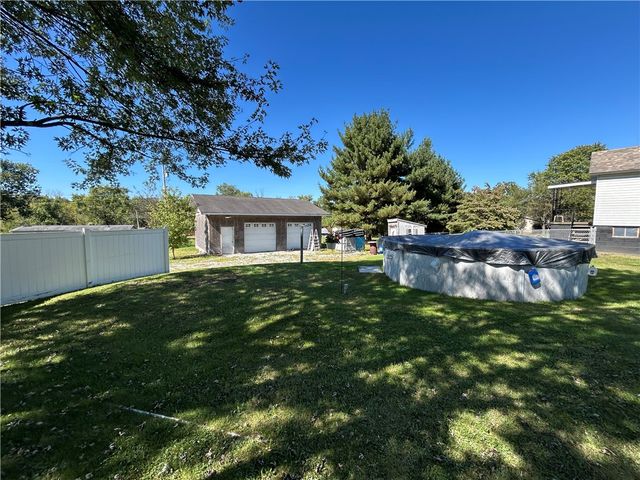 464 Bridgeport Rd, Mt Pleasant Twp, PA 15666