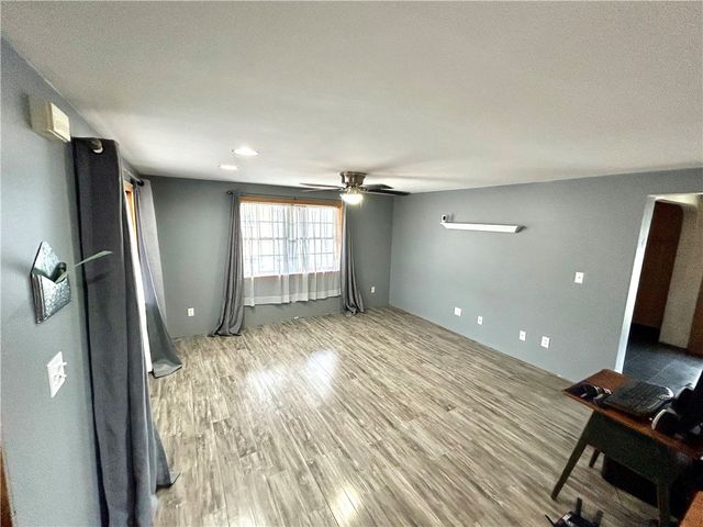 464 Bridgeport Rd, Mt Pleasant Twp, PA 15666