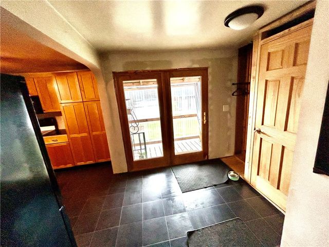 464 Bridgeport Rd, Mt Pleasant Twp, PA 15666