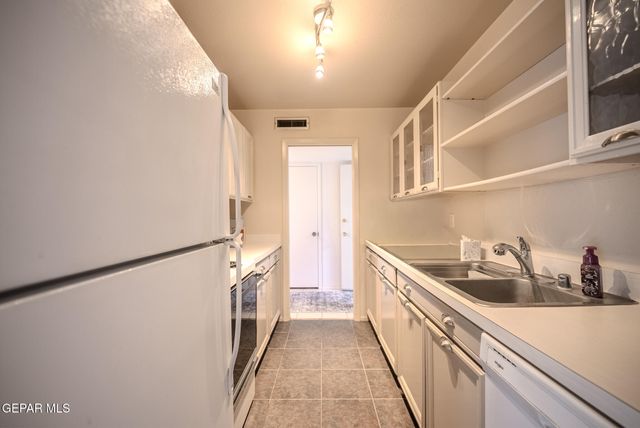 252 Shadow Mountain Drive F7, El Paso, TX 79912