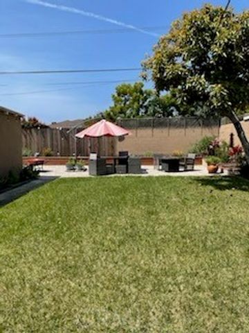 8113 Stewart, Los Angeles, CA 90045