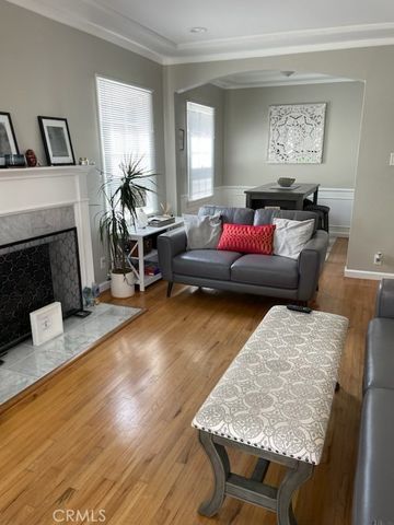8113 Stewart, Los Angeles, CA 90045