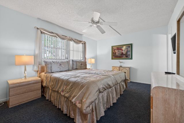7310 NW 1st Street 102, Margate, FL 33063