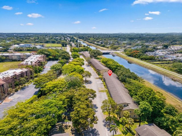 7310 NW 1st Street 102, Margate, FL 33063