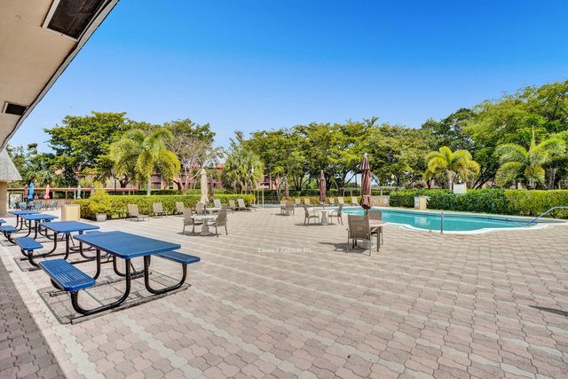 7310 NW 1st Street 102, Margate, FL 33063