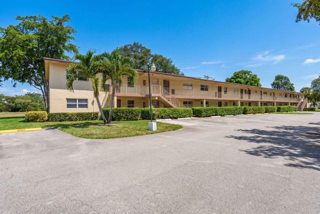 7310 NW 1st Street 102, Margate, FL 33063